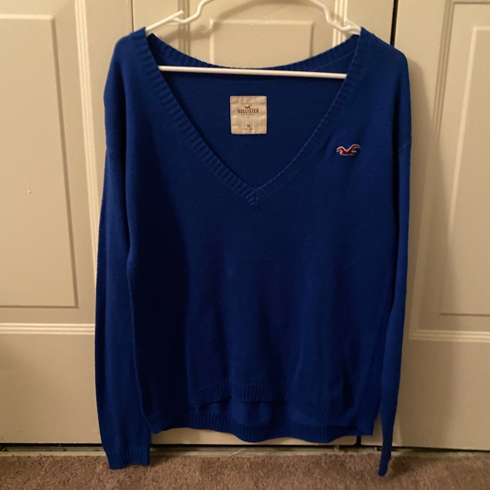 Hollister sweater